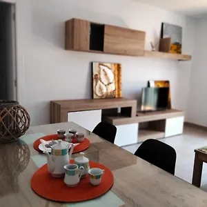  Apartamento Apto. Escolano, Playa De La Cachucha. Wifi, A/c España