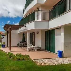 Sunny Sanctuary Apartment Quarteira